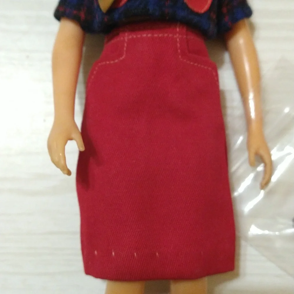 Vintage 1965 Ideal Tammy Walking Her Pet Plaid Top With Charm & Red Pak Skirt - Picture 6 of 10
